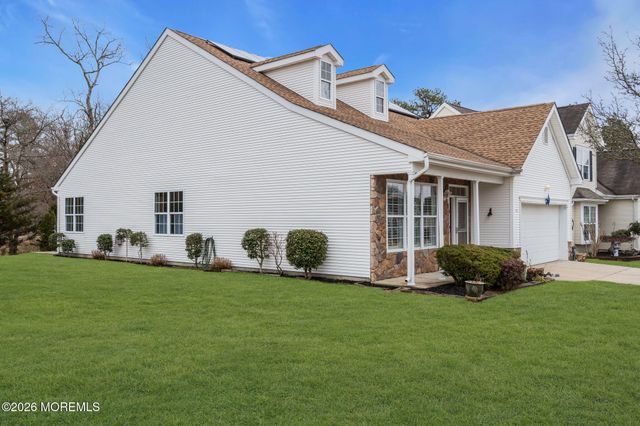 106 Briarwood Drive, Little Egg Harbor, NJ 08087