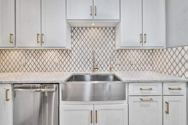 7811 PINEVIEW DRIVE, Odessa, FL 33556