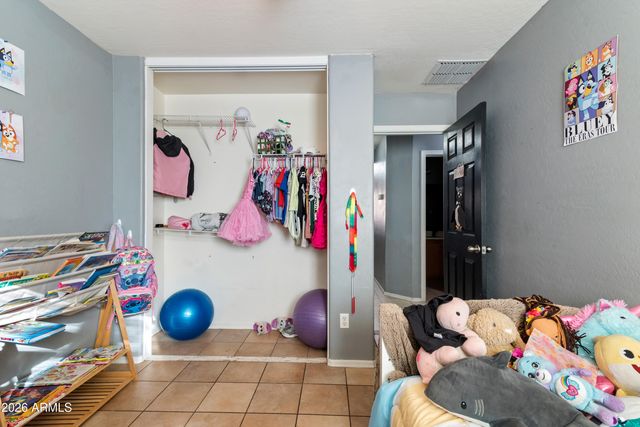 4984 E SILVERBELL Road, San Tan Valley, AZ 85143