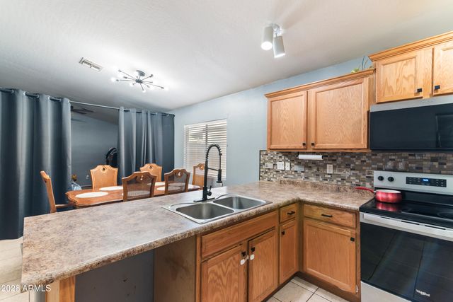 4984 E SILVERBELL Road, San Tan Valley, AZ 85143