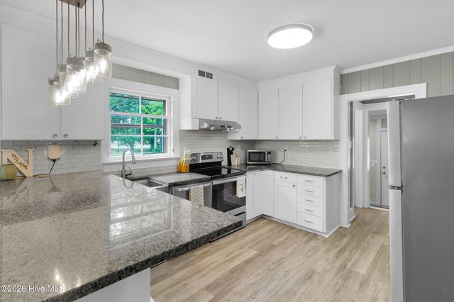 1912 Greenbriar Road, Kinston, NC 28501