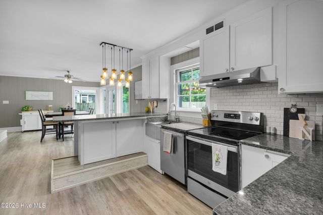 1912 Greenbriar Road, Kinston, NC 28501