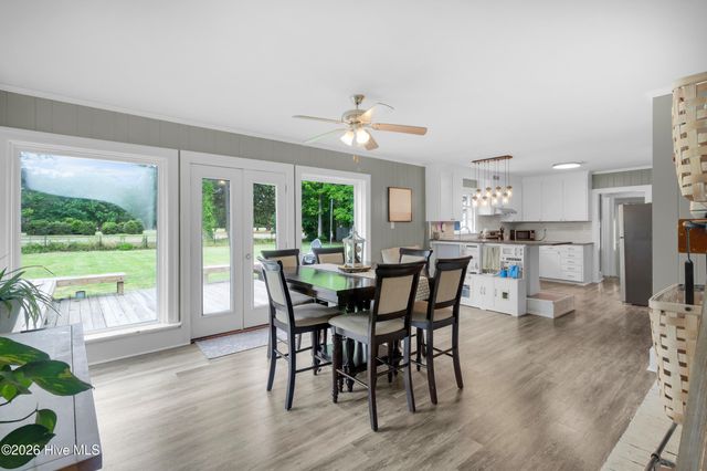 1912 Greenbriar Road, Kinston, NC 28501