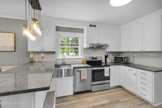 1912 Greenbriar Road, Kinston, NC 28501