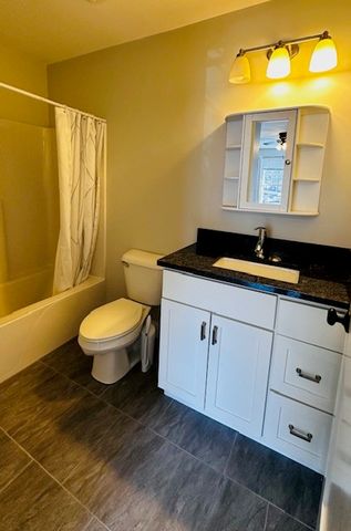 3800 Post Road 5, Warwick, RI 02886