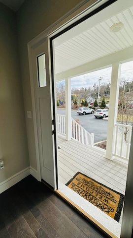 3800 Post Road 5, Warwick, RI 02886