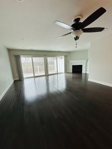 3800 Post Road 5, Warwick, RI 02886