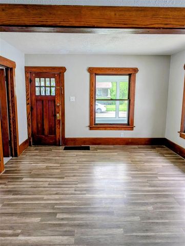 21 Charlotte Street, Battle Creek, MI 49017