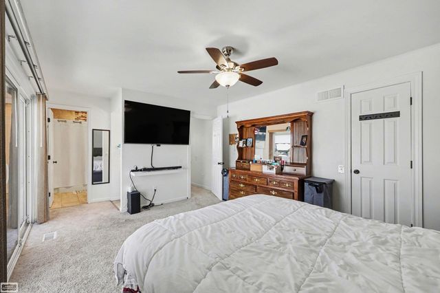 42545 Eldon Avenue, Clinton Twp, MI 48038