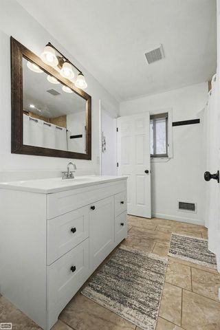 42545 Eldon Avenue, Clinton Twp, MI 48038