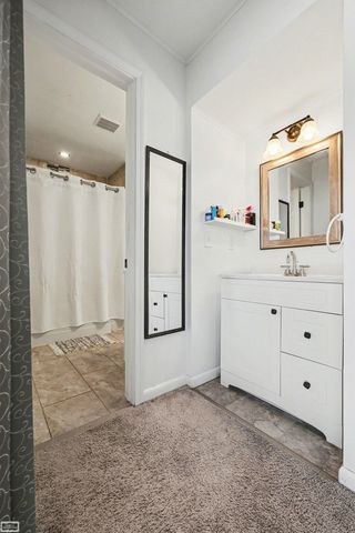 42545 Eldon Avenue, Clinton Twp, MI 48038