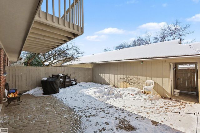 42545 Eldon Avenue, Clinton Twp, MI 48038