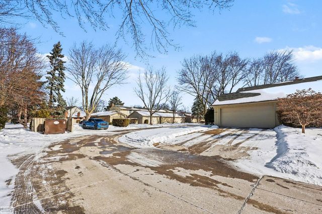 42545 Eldon Avenue, Clinton Twp, MI 48038