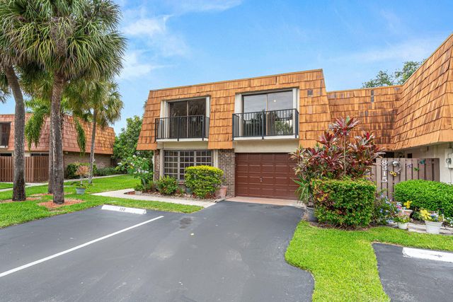 8321 S Coral Circle, North Lauderdale, FL 33068