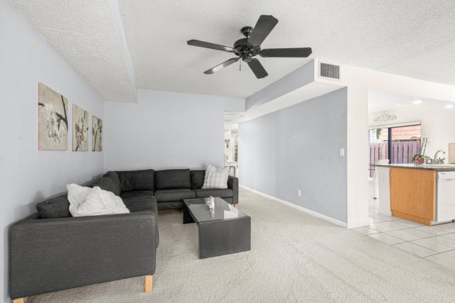 8321 S Coral Circle, North Lauderdale, FL 33068