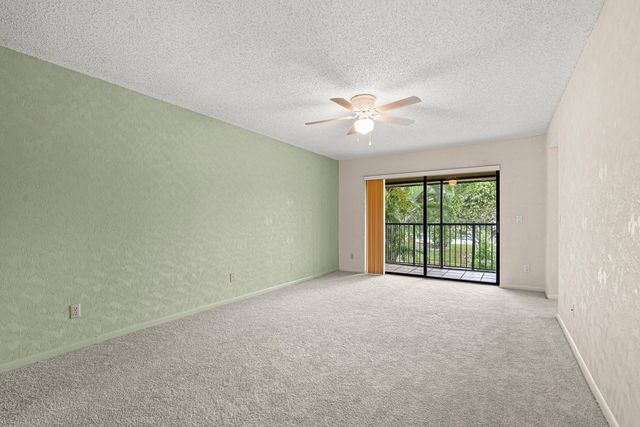 8321 S Coral Circle, North Lauderdale, FL 33068