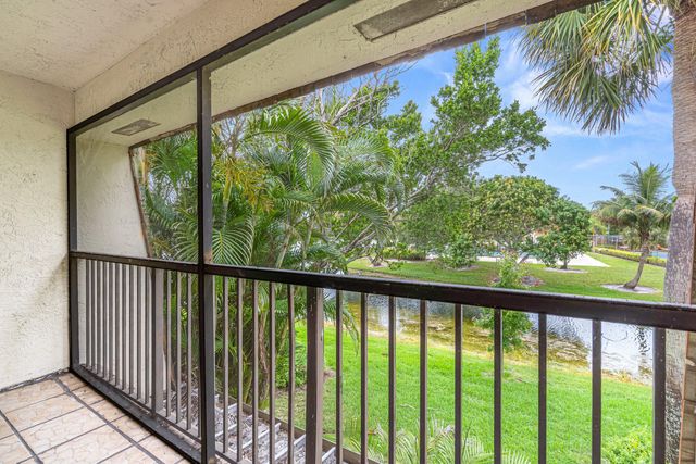 8321 S Coral Circle, North Lauderdale, FL 33068