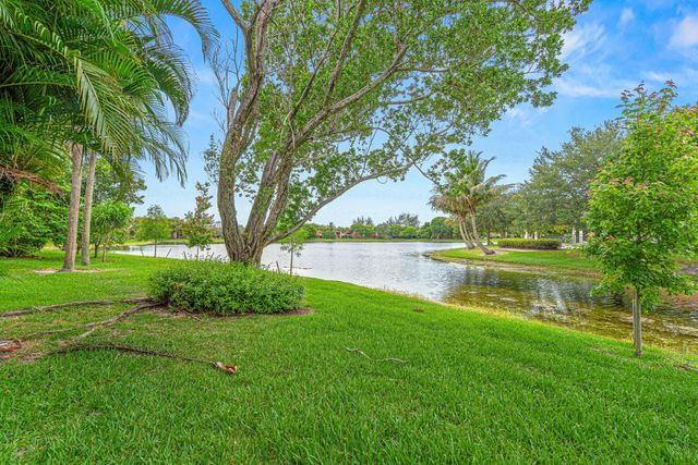 8321 S Coral Circle, North Lauderdale, FL 33068