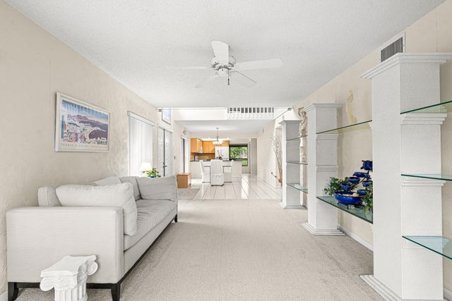 8321 S Coral Circle, North Lauderdale, FL 33068
