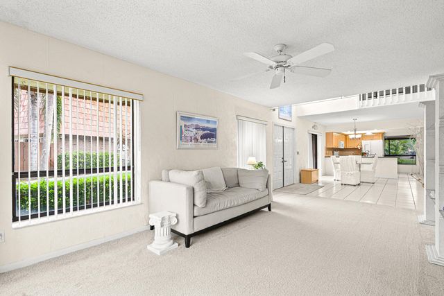 8321 S Coral Circle, North Lauderdale, FL 33068