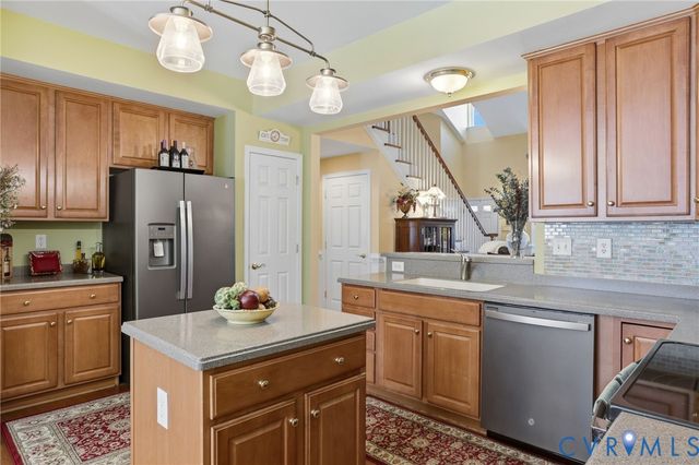 904 Southwinds Dr, Glen Allen, VA 23059