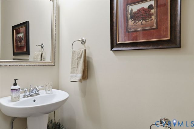 904 Southwinds Dr, Glen Allen, VA 23059