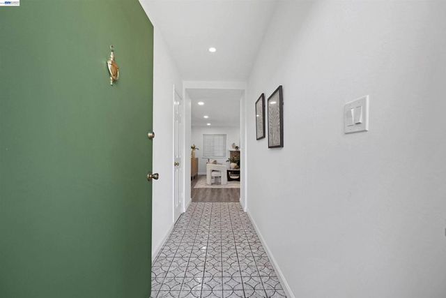 25825 Belhaven St, Hayward, CA 94545