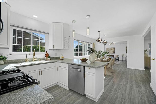 25825 Belhaven St, Hayward, CA 94545