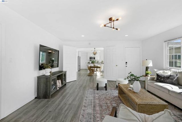 25825 Belhaven St, Hayward, CA 94545