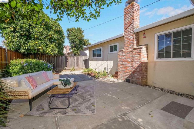 25825 Belhaven St, Hayward, CA 94545