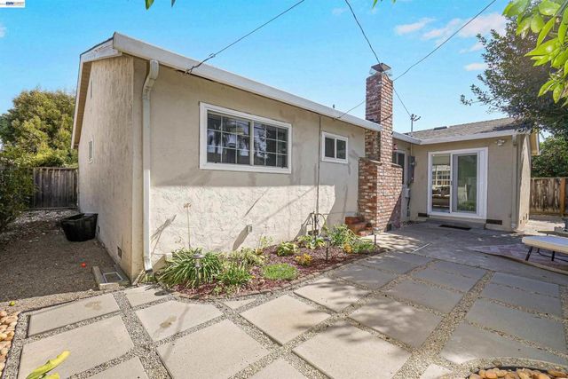 25825 Belhaven St, Hayward, CA 94545
