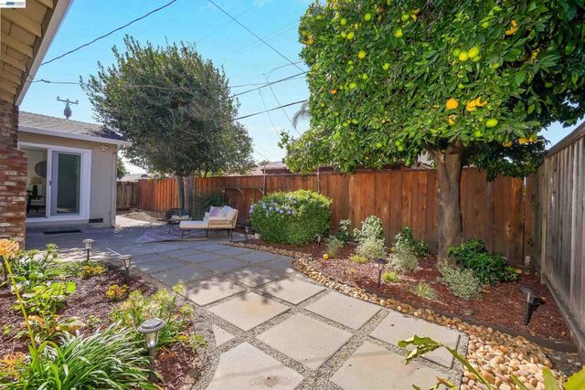 25825 Belhaven St, Hayward, CA 94545