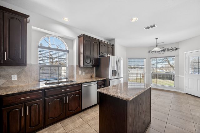 1344 Elise Street, Cedar Hill, TX 75104