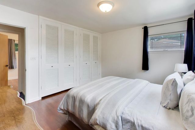 6025 N Sacramento Avenue, Chicago, IL 60659