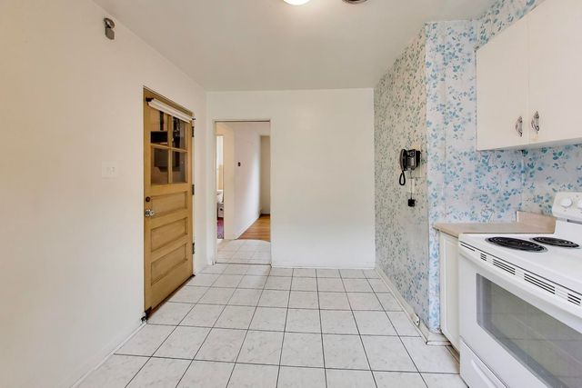 6025 N Sacramento Avenue, Chicago, IL 60659