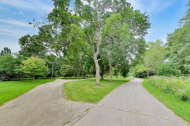 6025 N Sacramento Avenue, Chicago, IL 60659