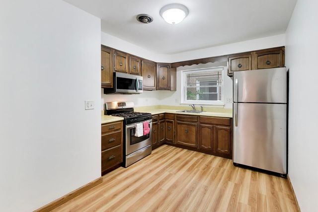 6025 N Sacramento Avenue, Chicago, IL 60659