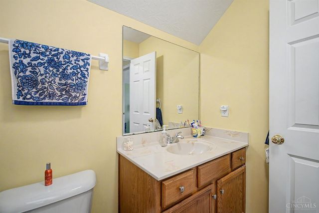 327 Rawling Drive, Harrison, OH 45030