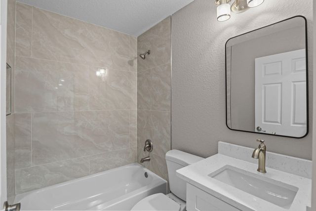4611 SUNSET Boulevard, Fort Pierce, FL 34982