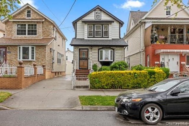 10257 189th Street, Hollis, NY 11423