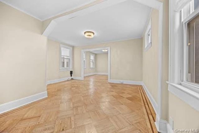 10257 189th Street, Hollis, NY 11423