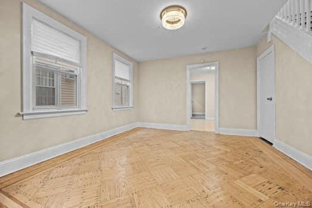 10257 189th Street, Hollis, NY 11423 — photo 5