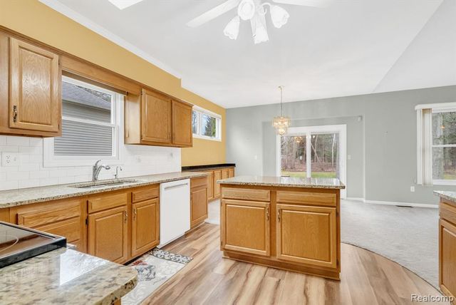 4039 Stoney Creek Drive, Fort Gratiot, MI 48059