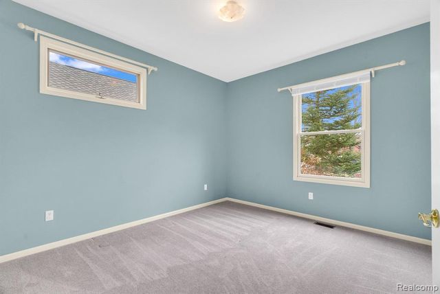 4039 Stoney Creek Drive, Fort Gratiot, MI 48059