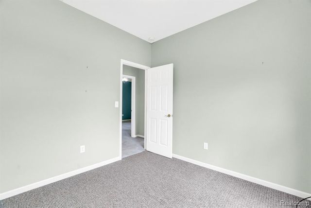 4039 Stoney Creek Drive, Fort Gratiot, MI 48059