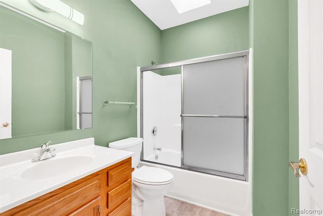 4039 Stoney Creek Drive, Fort Gratiot, MI 48059