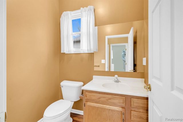 4039 Stoney Creek Drive, Fort Gratiot, MI 48059