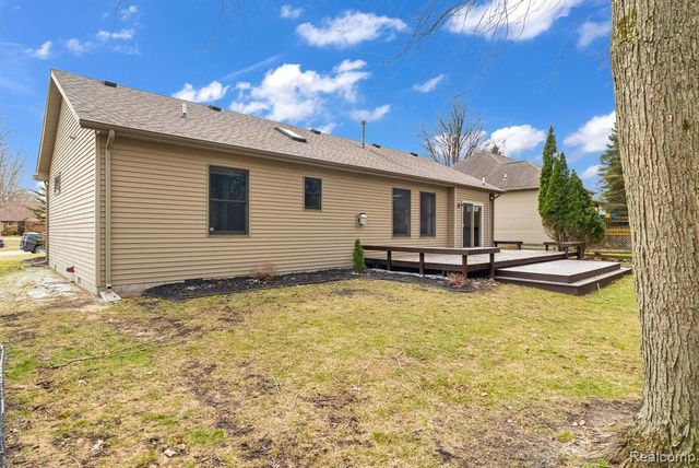 4039 Stoney Creek Drive, Fort Gratiot, MI 48059