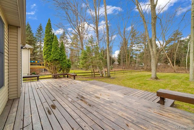 4039 Stoney Creek Drive, Fort Gratiot, MI 48059