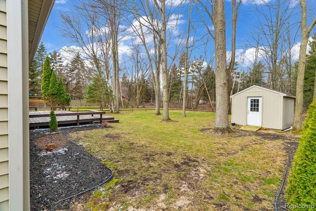 4039 Stoney Creek Drive, Fort Gratiot, MI 48059